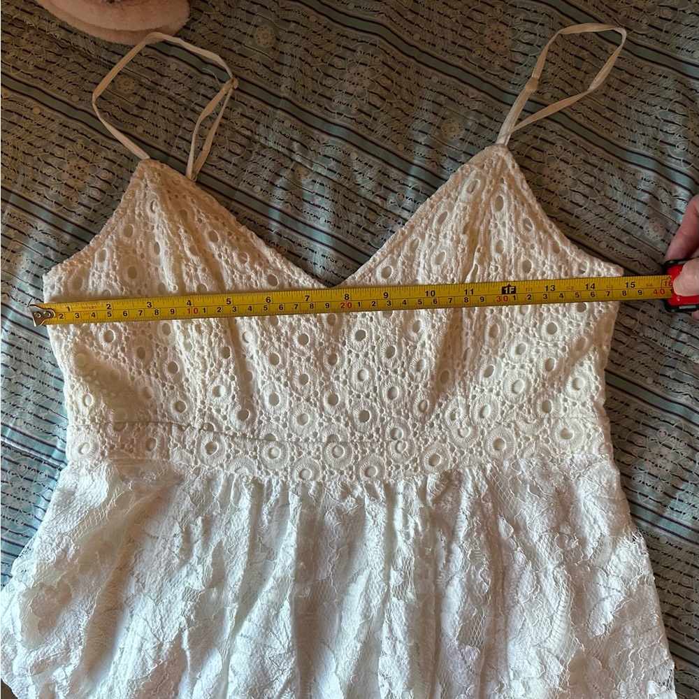 White lace eyelet dress - Picture 9 of 10